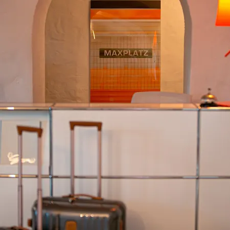 Maxplatz Отель Хоф