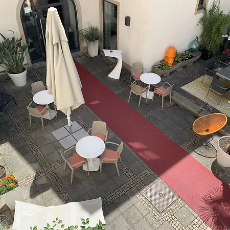 曼科斯普拉兹酒店 酒店