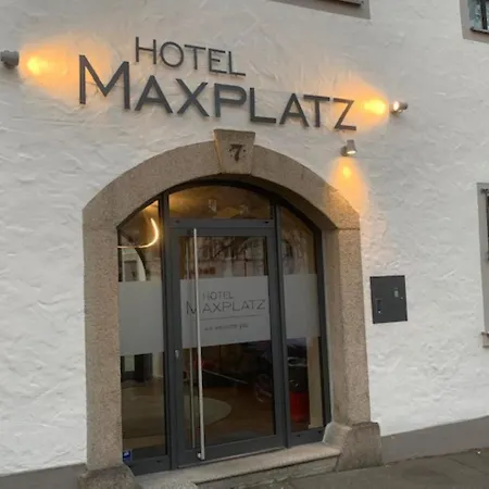 Maxplatz Отель 3*
